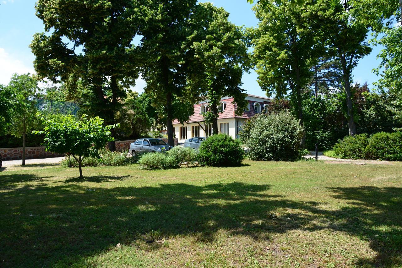 Hotel Sziget23 à Ábrahámhegy Extérieur photo